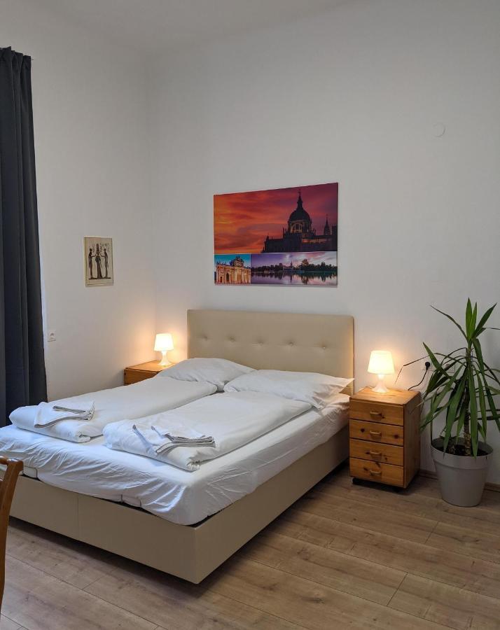007 Studio Apartment Madrid 30M2 Klagenfurt am Woerthersee Екстер'єр фото