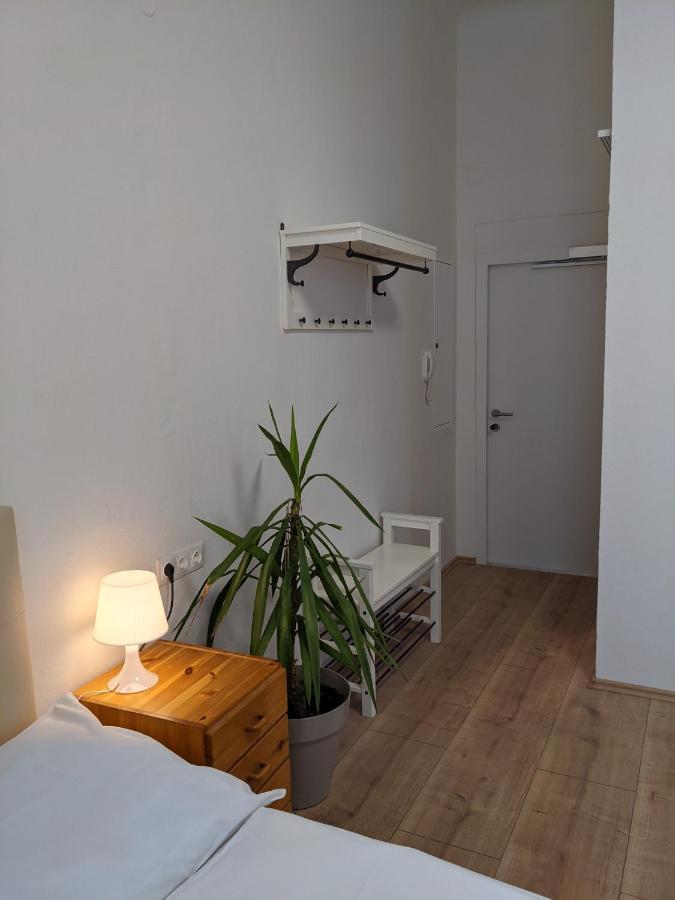 007 Studio Apartment Madrid 30M2 Klagenfurt am Woerthersee Екстер'єр фото